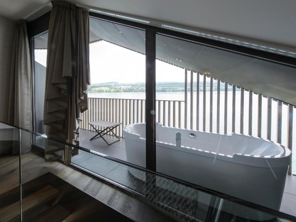 Hotel-Restaurant-Schifflande photo