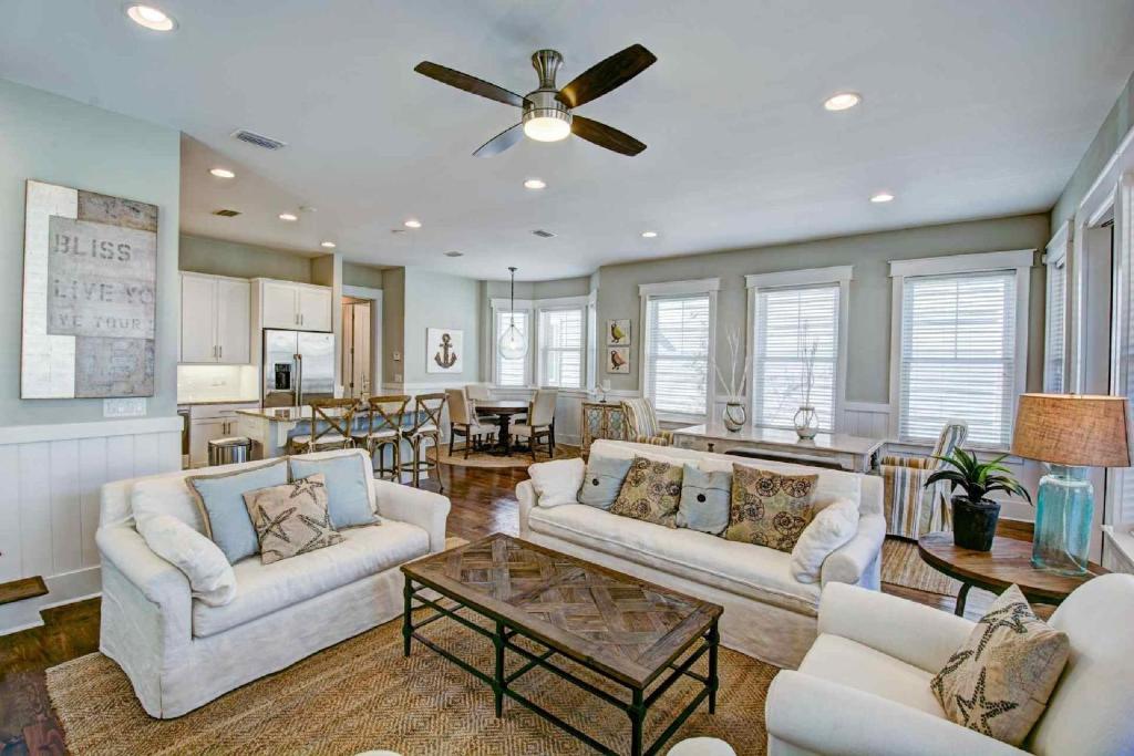 Birds of Paradise, Seagrove Beach