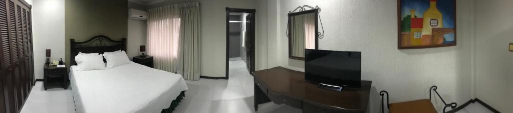 Habitacion Independiente en Santa Cruz de La Sierra en Hotel Casablanca — Hotel in Santa Cruz De La Sierra