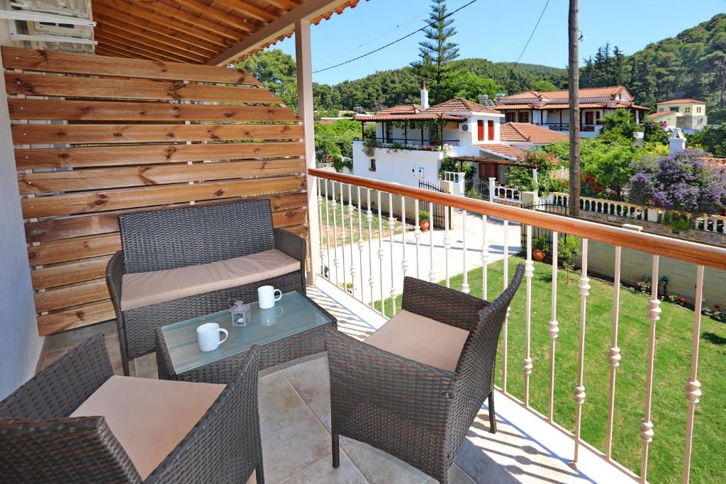 Smaragda Studios Skopelos photo