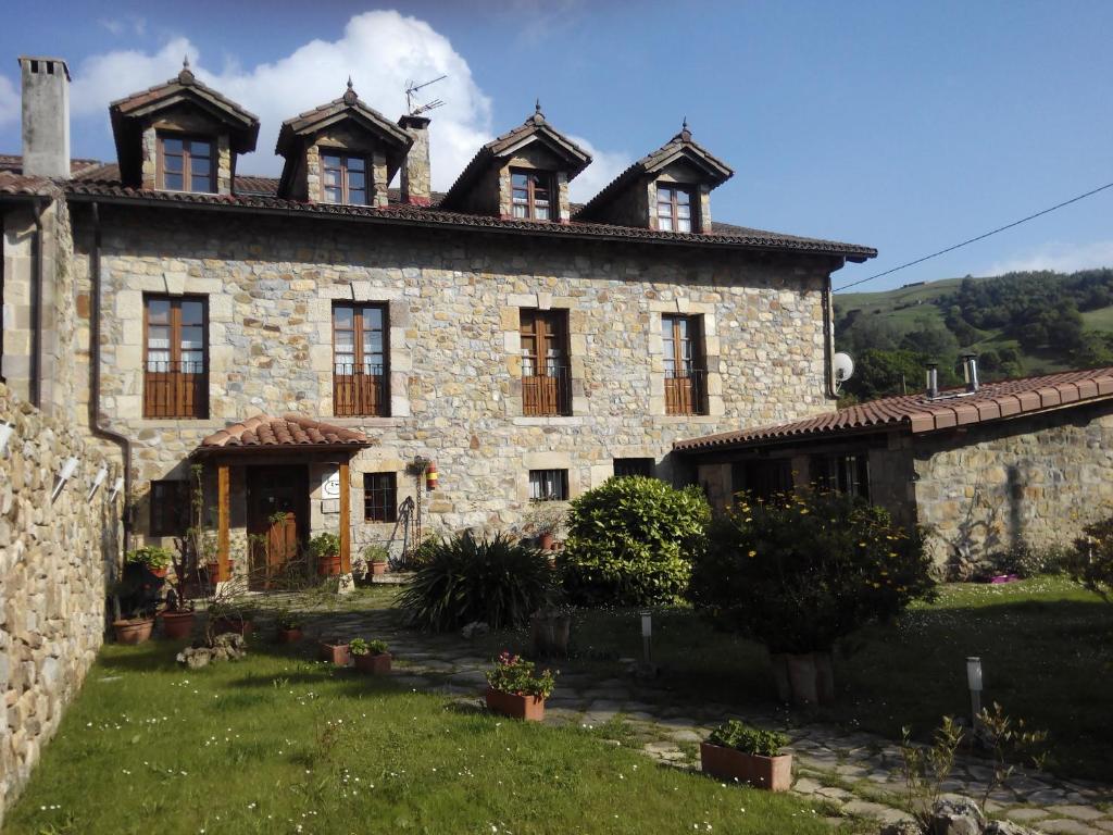 Posada Montero de la Concha, Esles