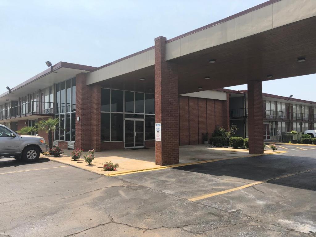 Mid Continent Inn photo