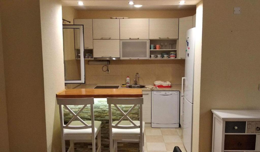 Lilian Apartments - 4