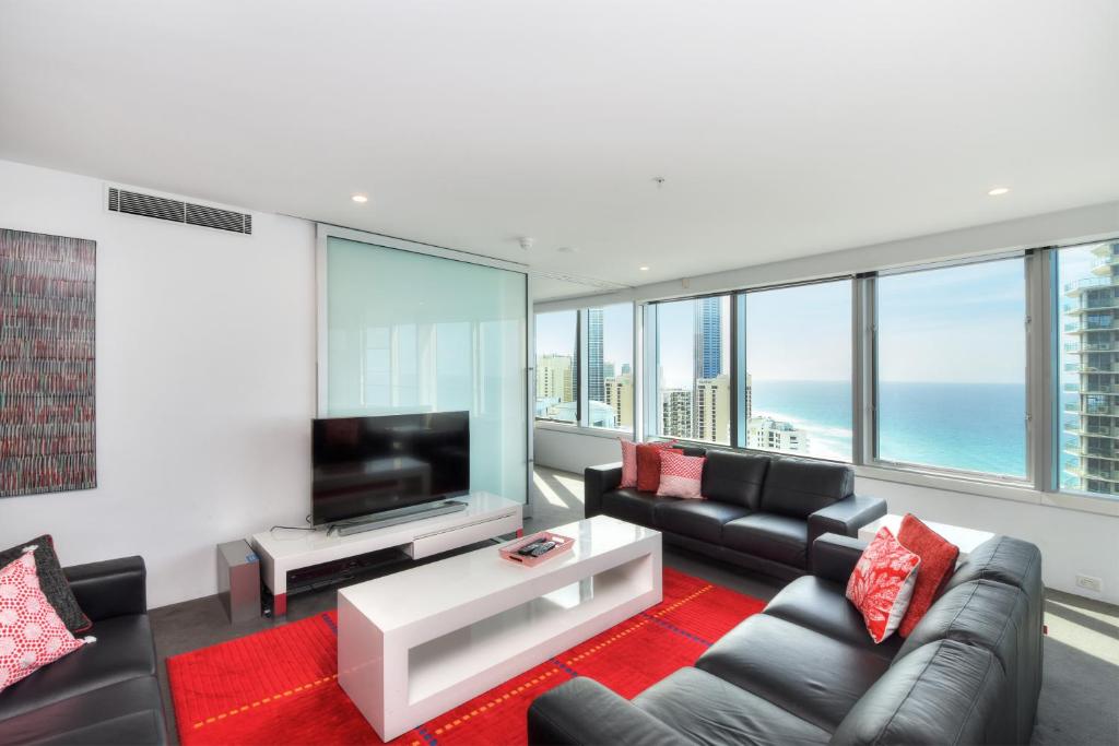 Private Apartment with Ocean Views at Q1 Resort, Gold Coast