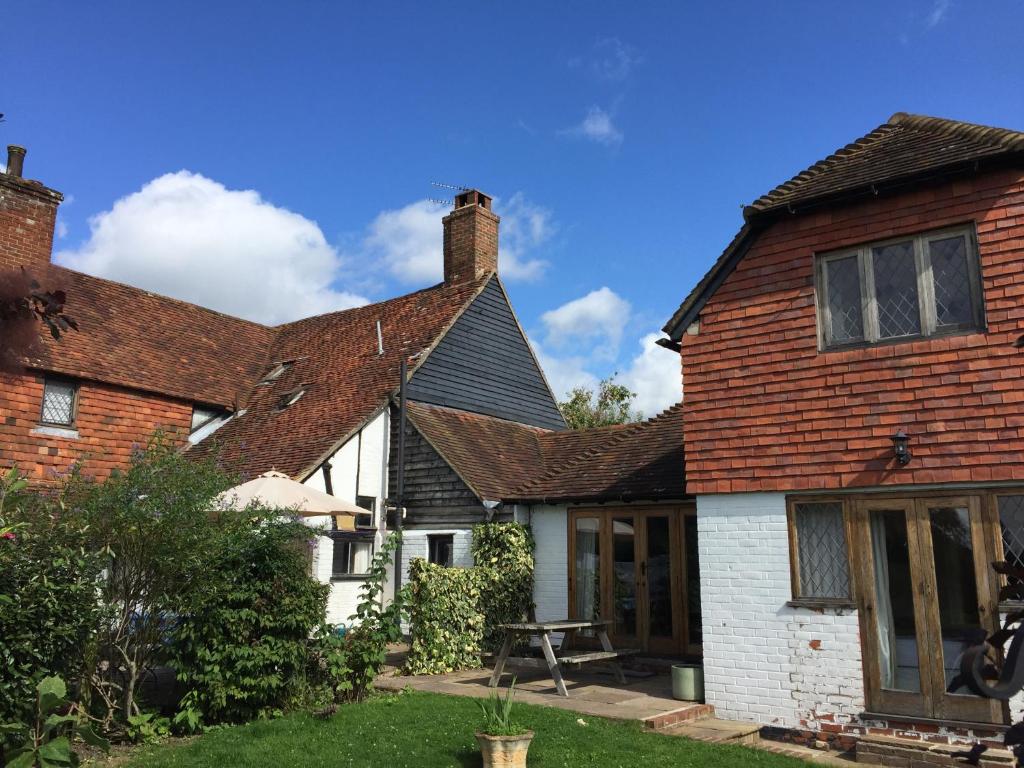 Bed and Breakfast Dunsfold photo