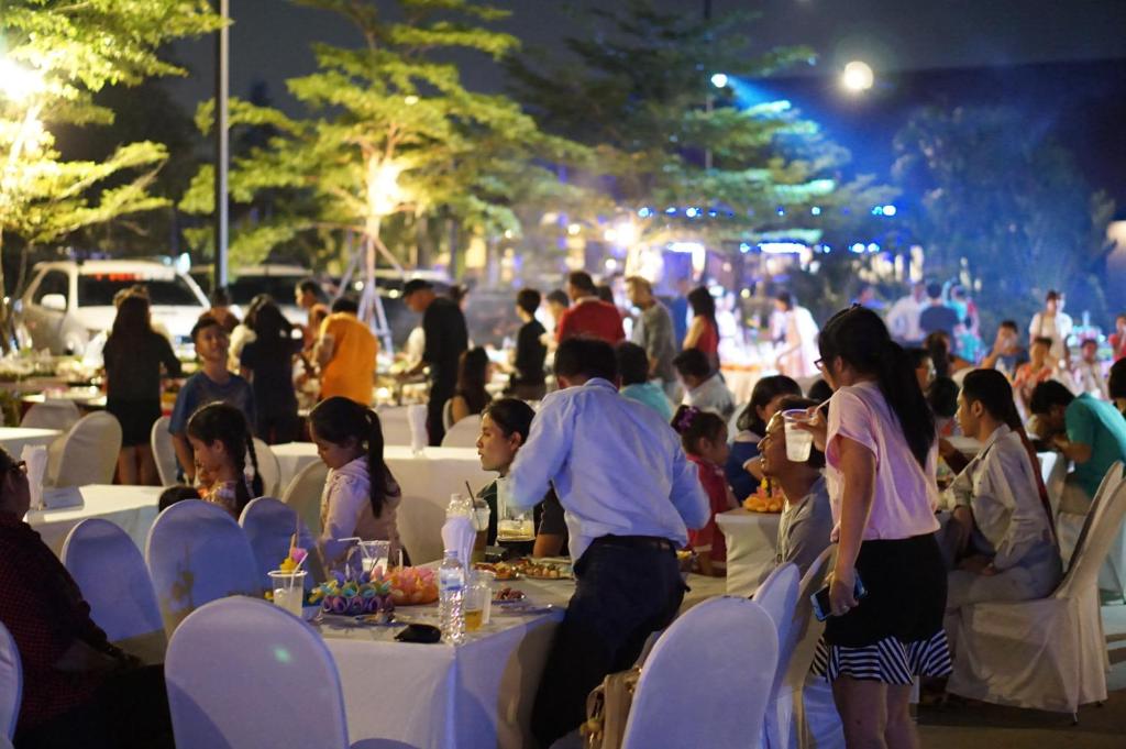 Banquet hall