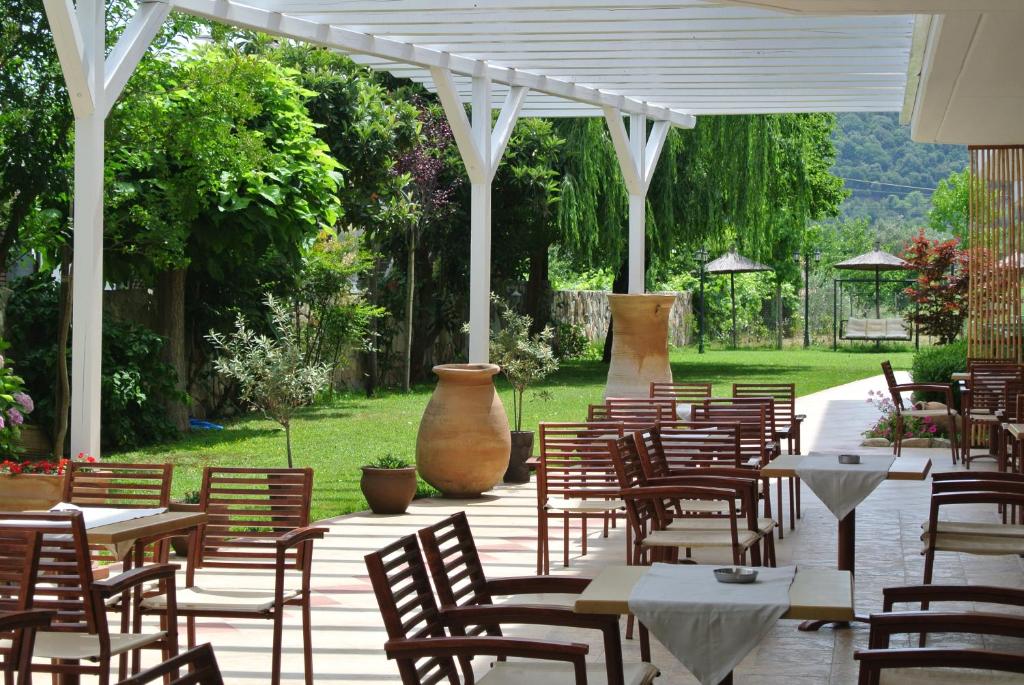 Milies — Hotel in Stavros