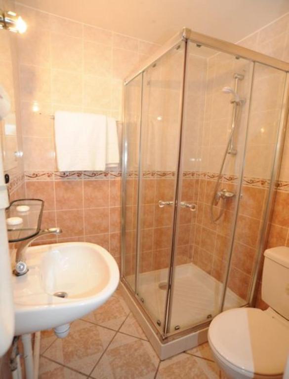 Paris Sully Hotel Additional