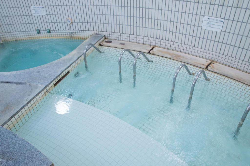 Hot spring bath