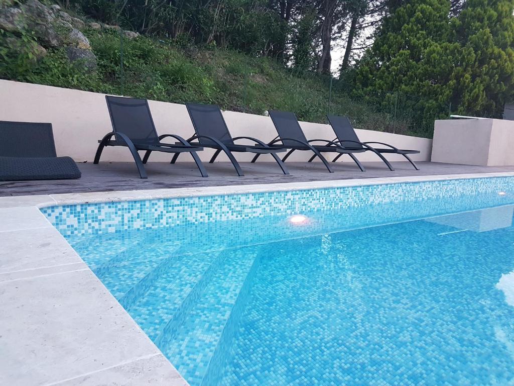 Mougins Mas lumineux vue sur le village - 3