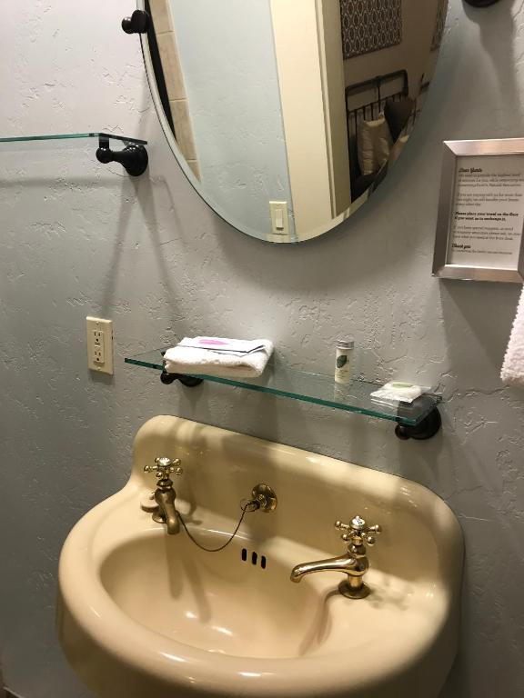 Hotel Sutter photo