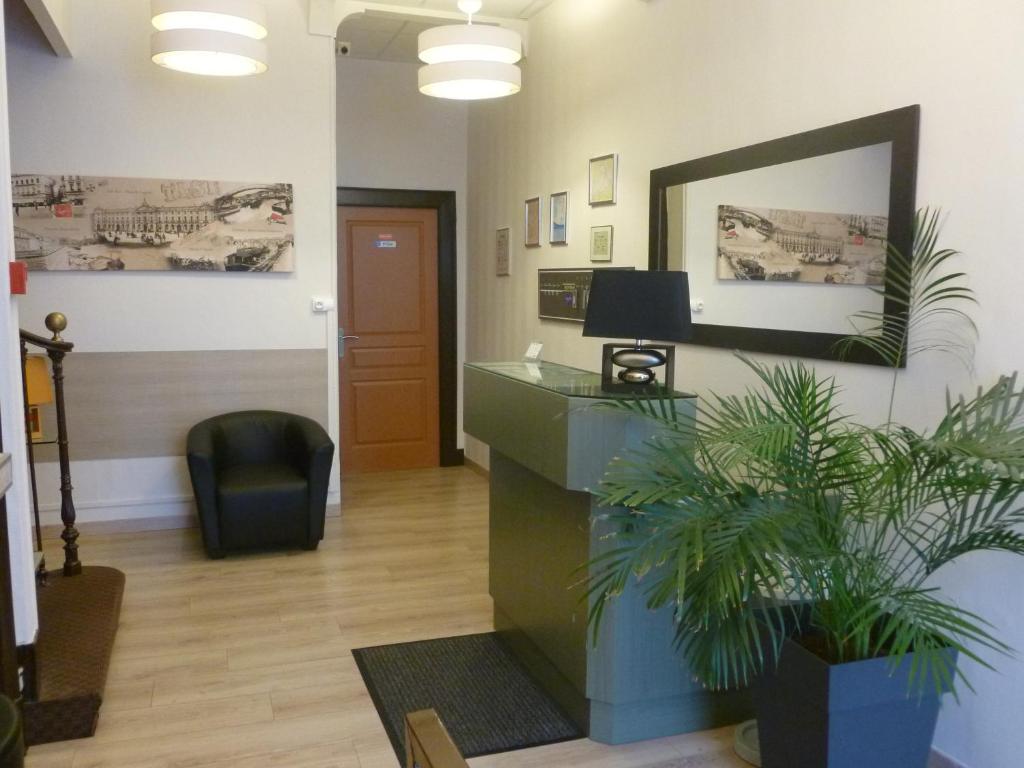 Hotel Beausejour photo