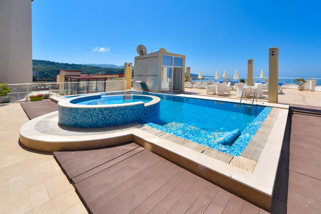 Sky Fort Apartments photo
