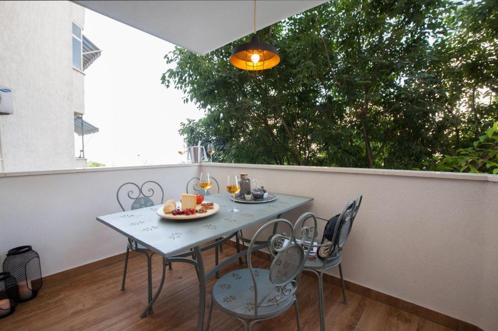 Apartment Skradinska 11 — Hotel in Split