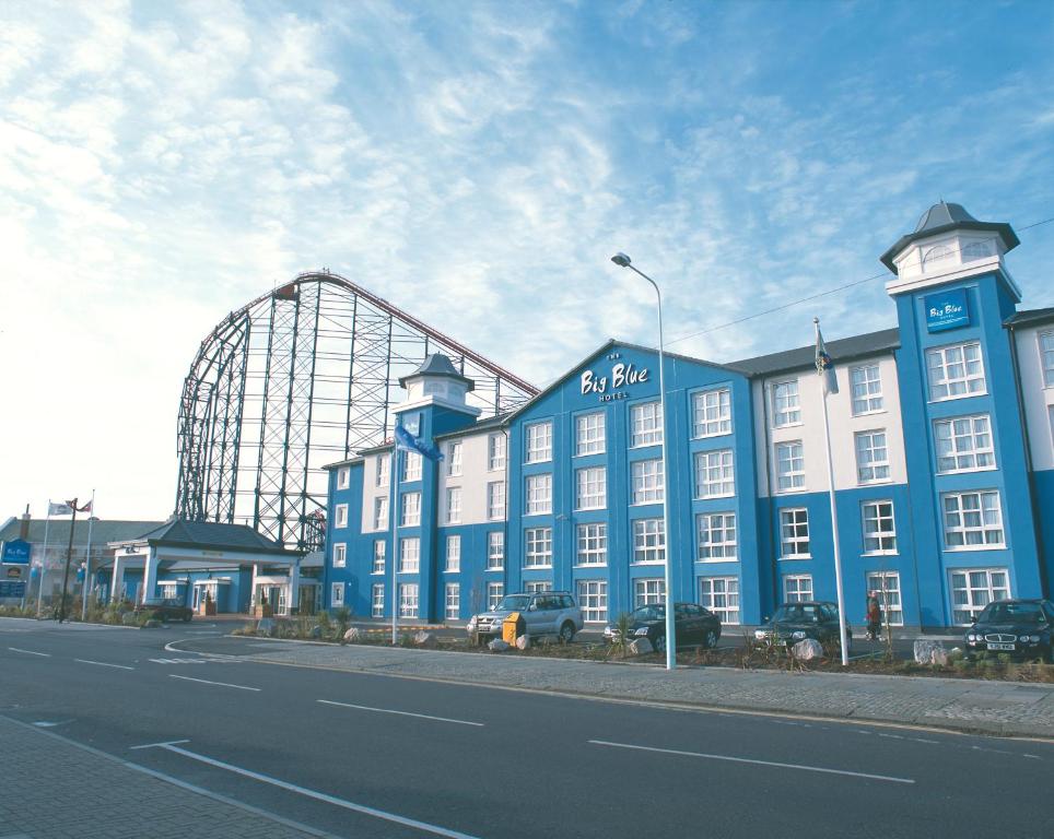 Entrance, The Big Blue Hotel - Blackpool Pleasure Beach in Blackpool