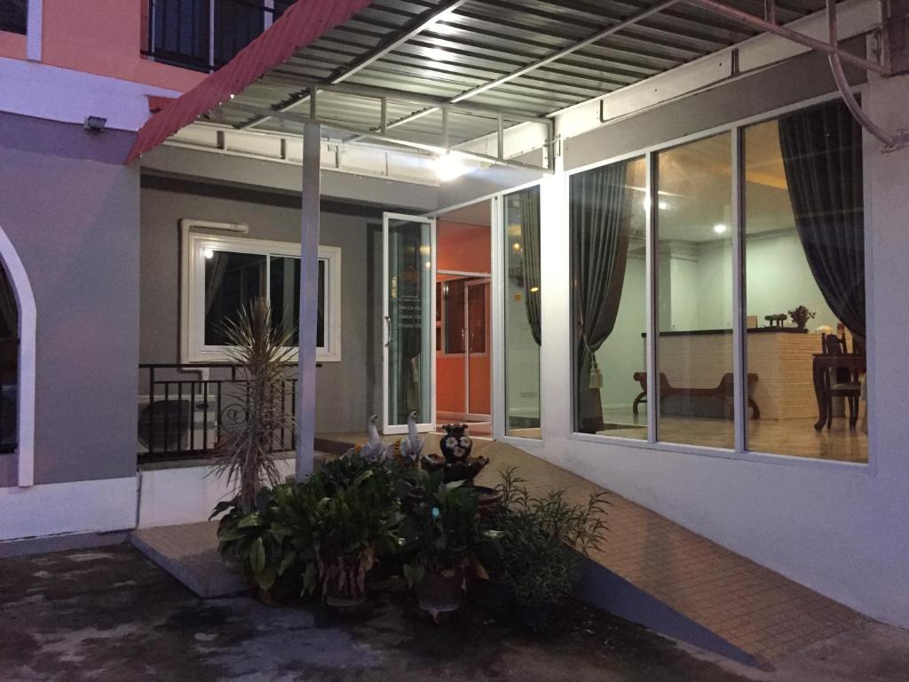 Entrance, PPS Home in Surin