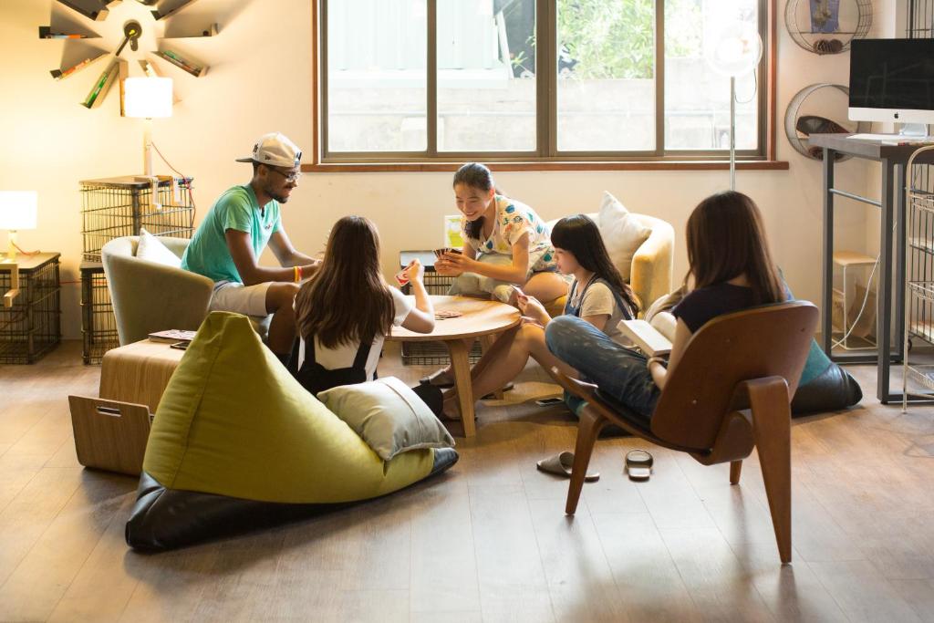 Shared lounge/TV area