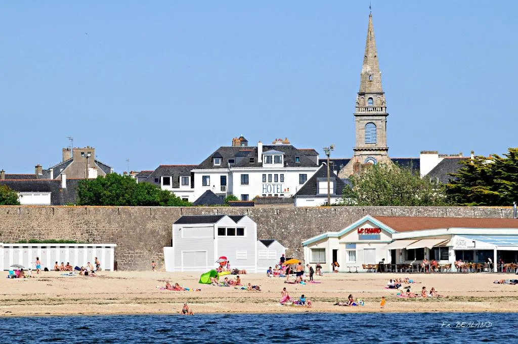 Hôtel Spa De La Citadelle Lorient，位于路易港的酒店