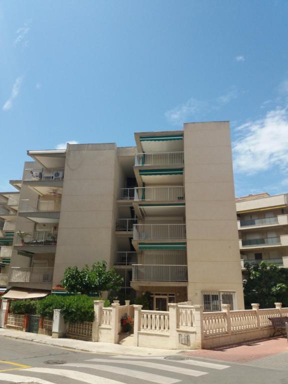 Economico apartamento 2a linea playa - 1