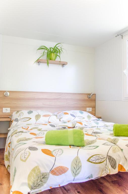 Two-Bedroom Suite, Holiday resort & camping Bela krajina - river Kolpa in Metlika