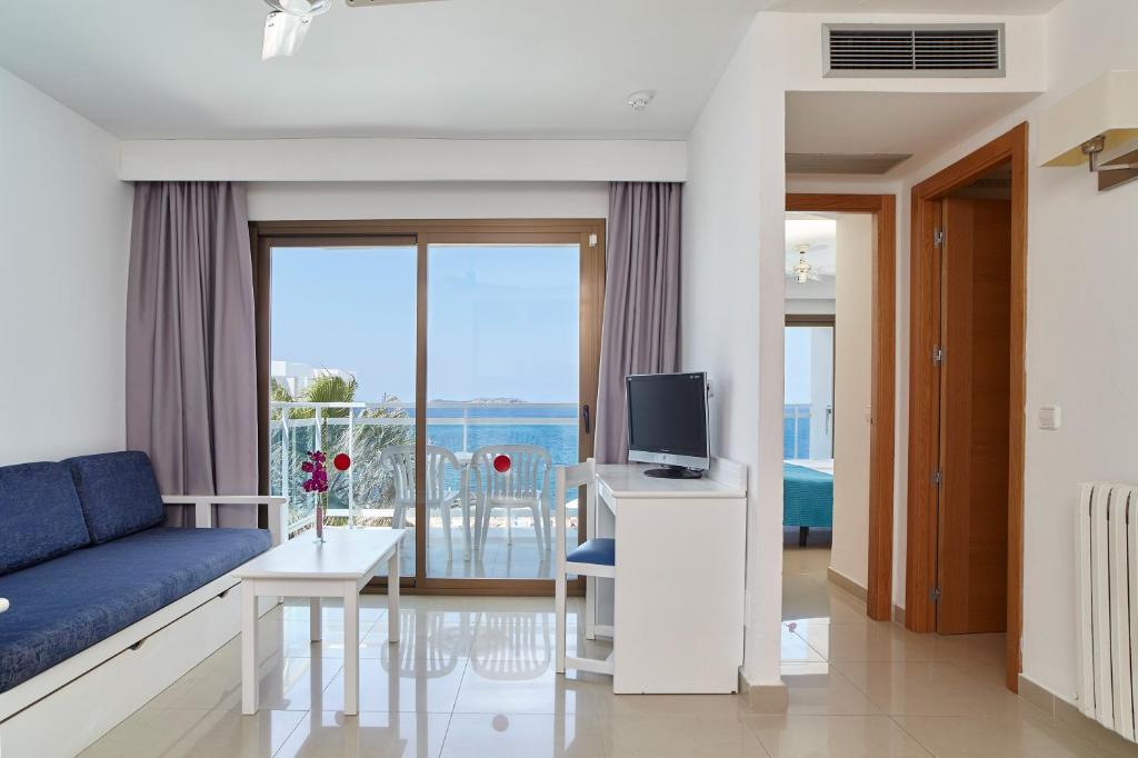 Aparthotel Nereida photo