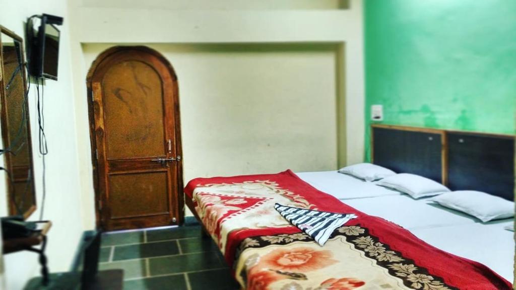 Hotel Shiromani Palace Udaipur photo