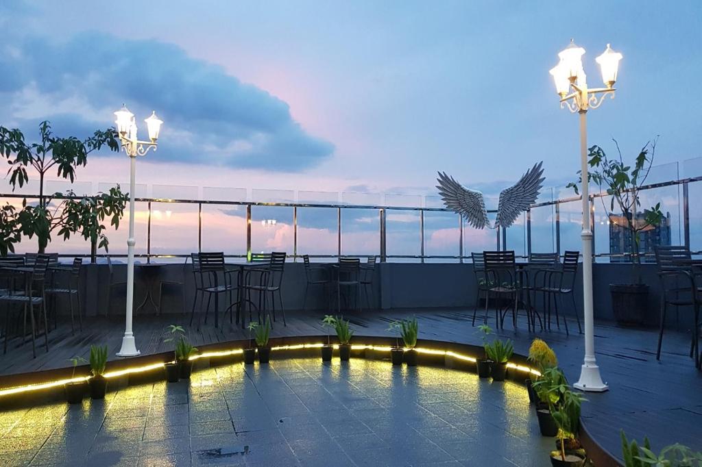 Aston Lampung City Hotel photo