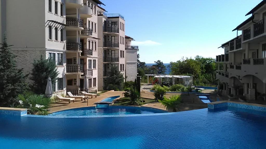 Beautiful 1st-Line Seaview Private Appartement in The Cliff resort, Obzor