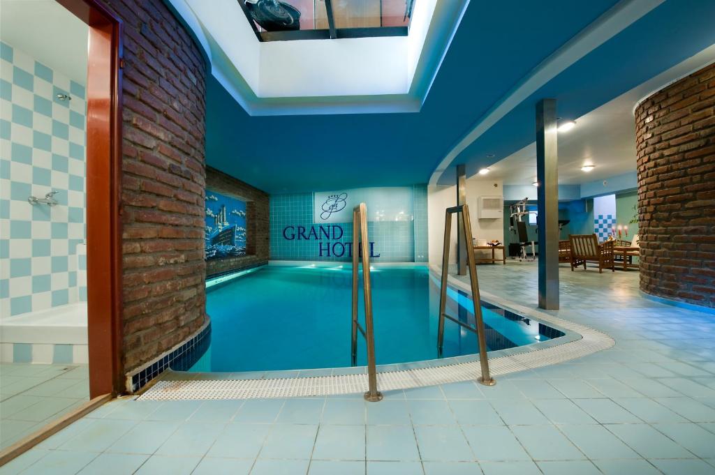 Grand Hotel — Hotel in Trebic