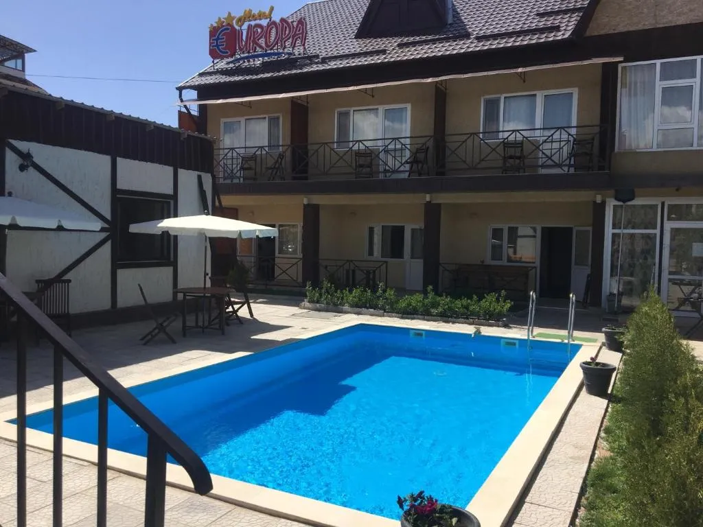Evropa Hotel, hotel v destinaci Bosteri