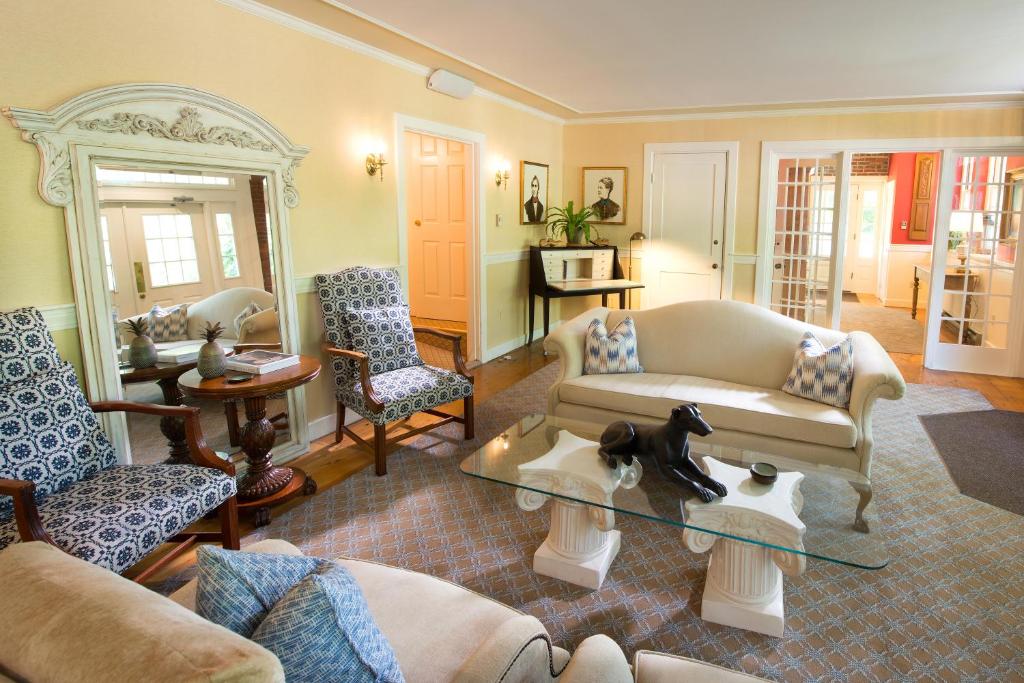 Cape Arundel Inn and Resort photo