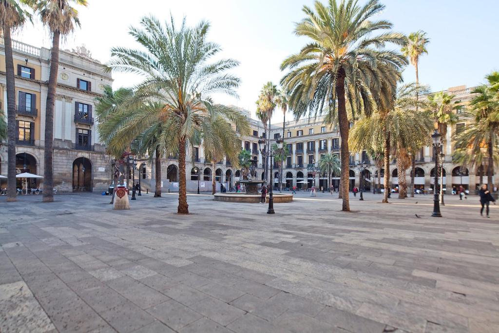 My Address in Plaza Real - 5