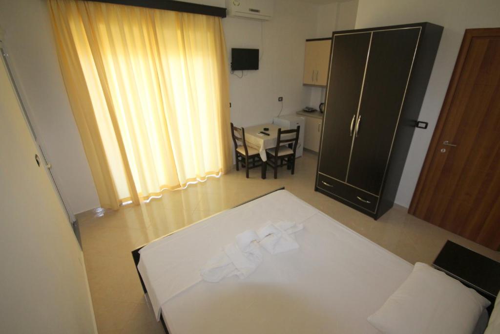 Hotel Four Islands photo