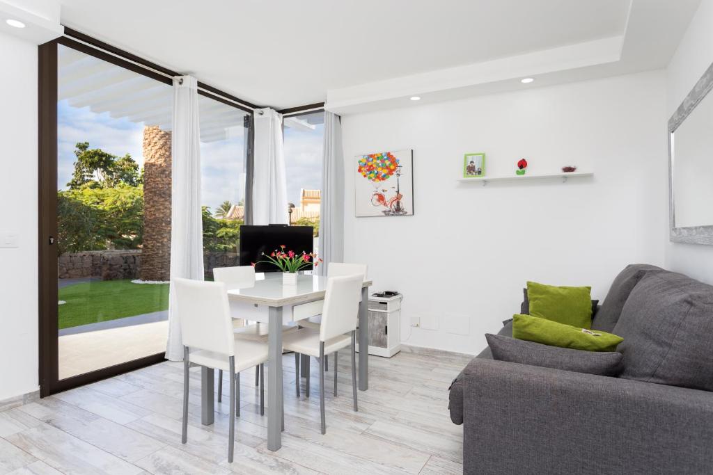 241 Quiet Bungalow with terrace and barbecue photo