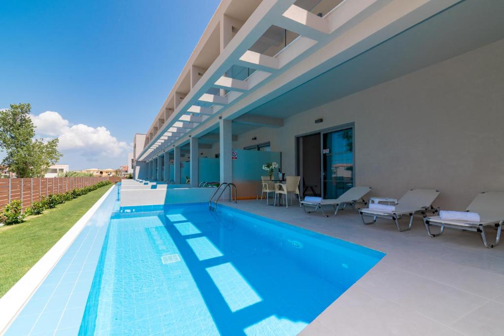 Poseidon Beach Hotel — Swimming pool in Laganas, Ionian Islands