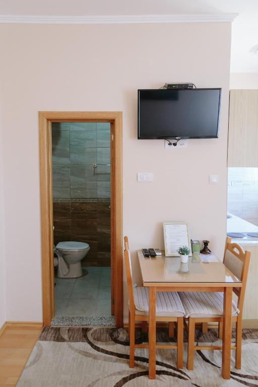 Sun City Apartments - 5