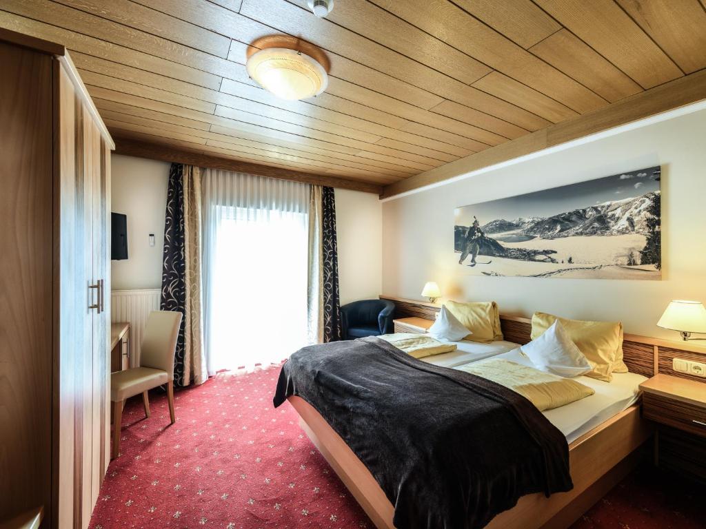 Hotel Victoria photo