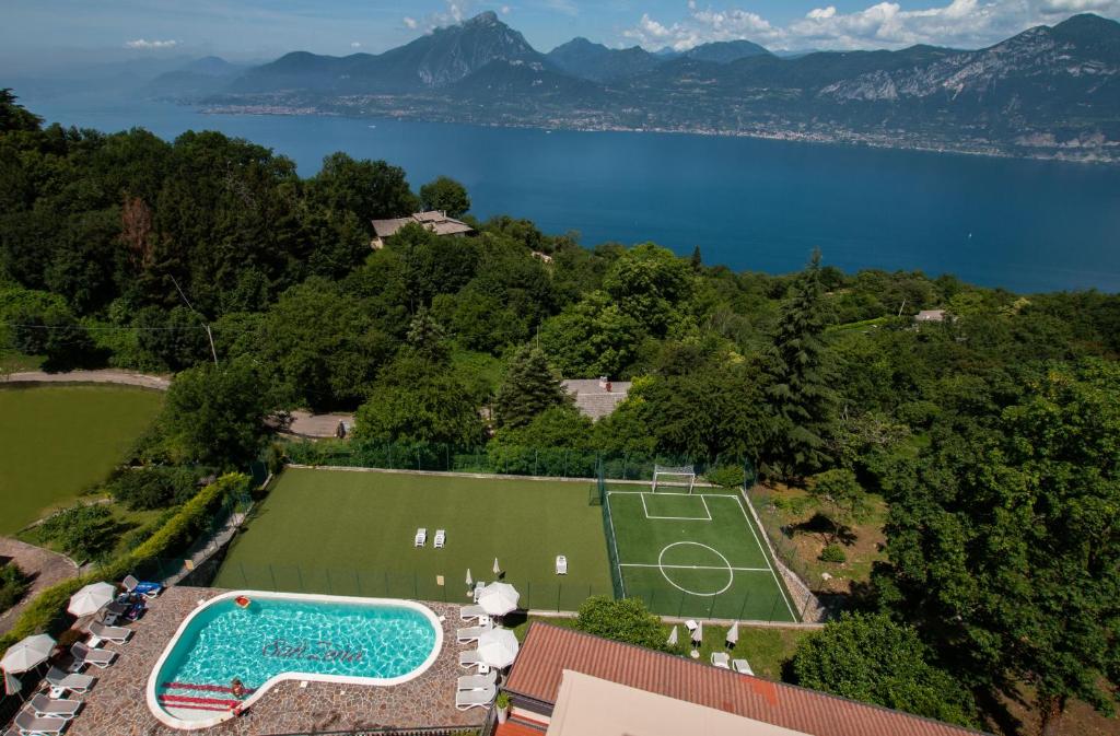 Hotel San Zeno — Hotel in San Zeno di Montagna