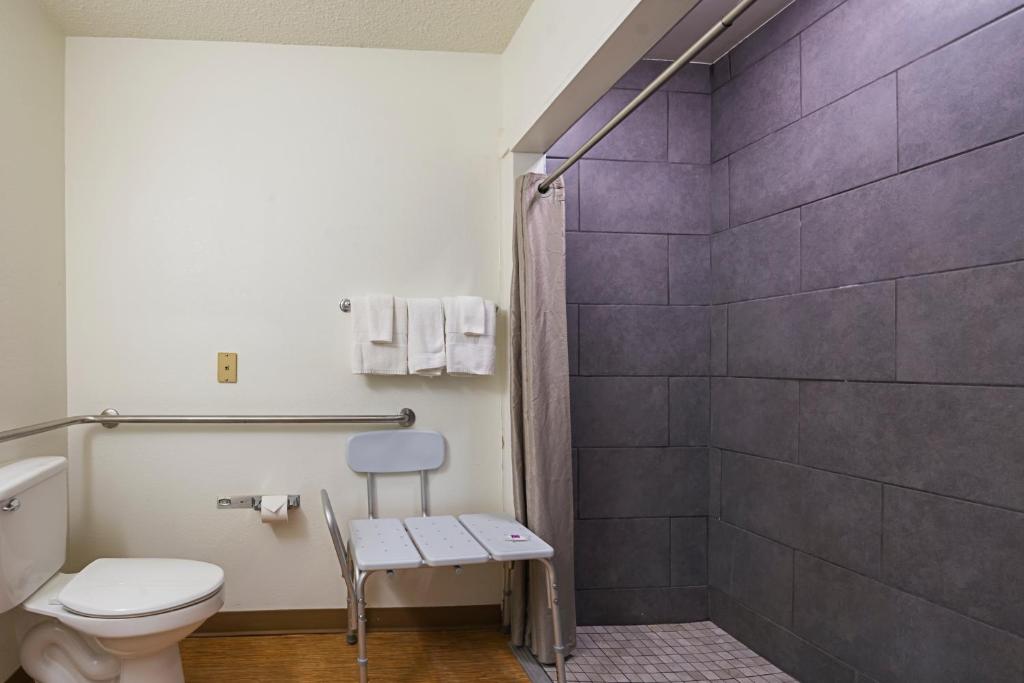 Motel 6 Indianapolis North photo