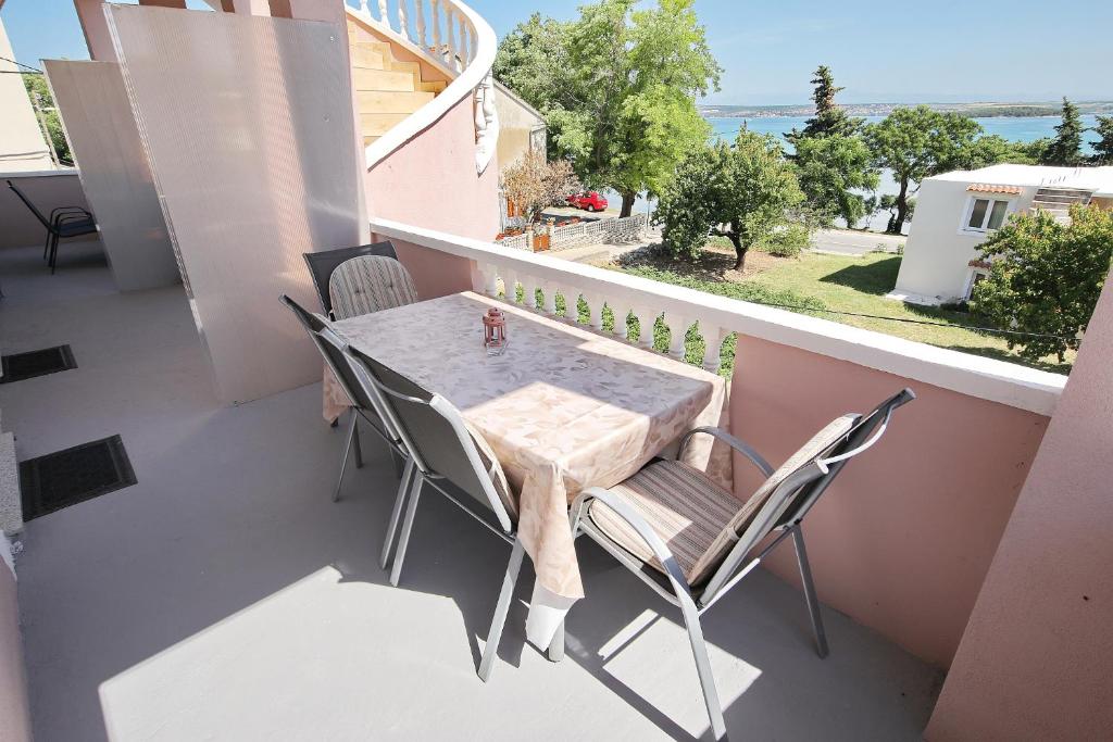 Apartments Floras photo