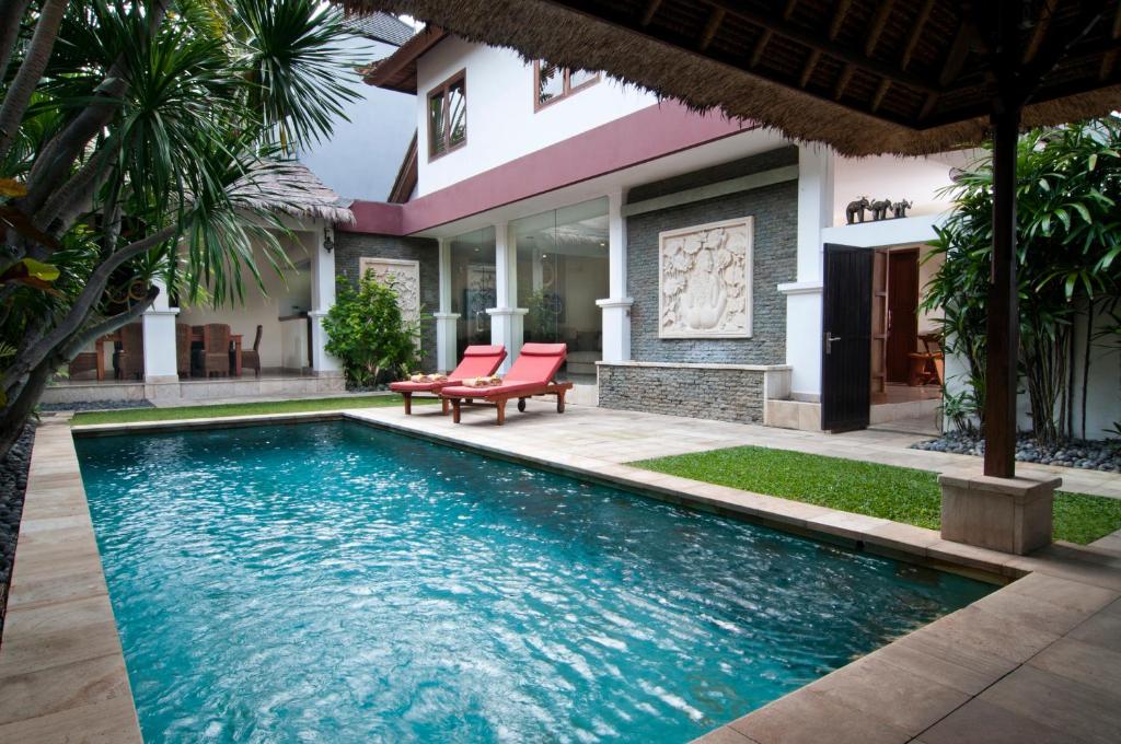 4BR Villa Selasa - Minggu Villas Seminyak photo