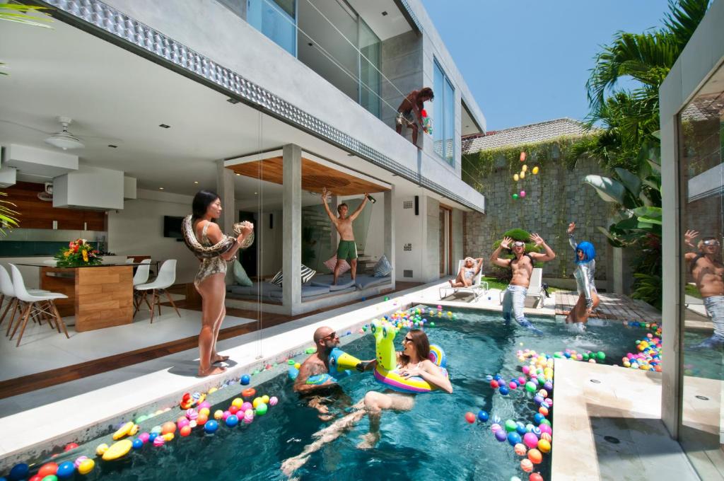 4BR Villa Minggu - Minggu Villas Seminyak — Hotel in Bali
