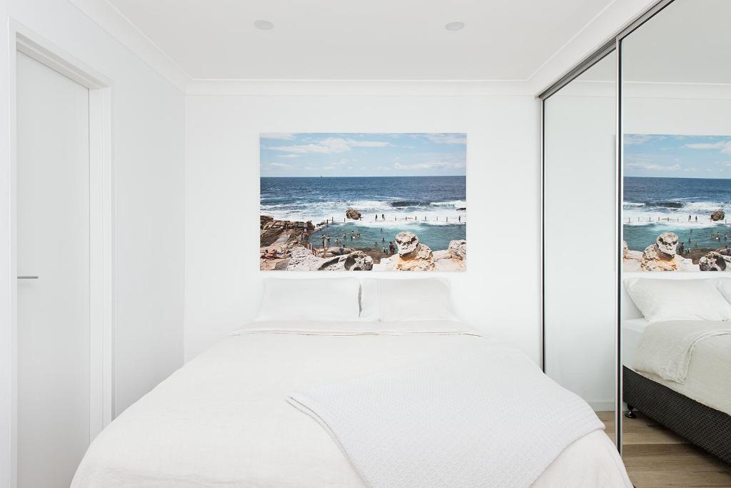RIGHT ON BONDI