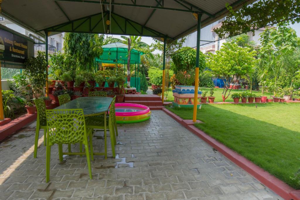 Garden, Galaxy Guest House in Siddharthanagar