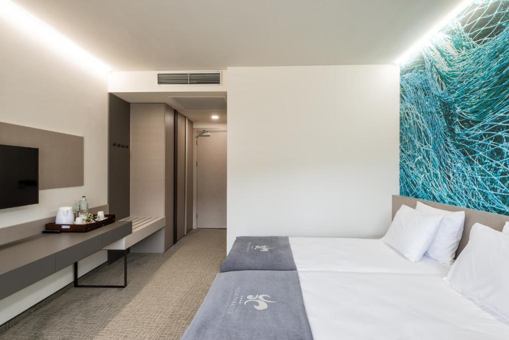 Aqua Paradise Resort & Aqua Park — Hotel rooms in Nessebar, Burgas Region