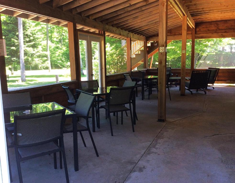 Madawaska Lodge photo