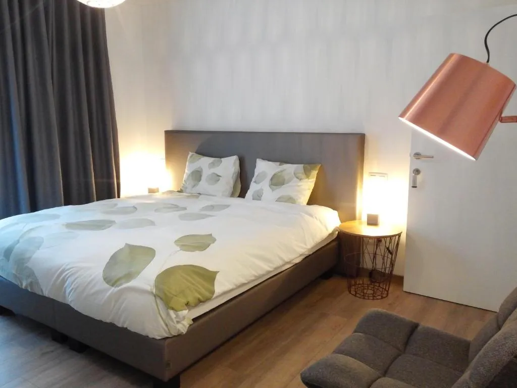 Pluimpapaver Hotel & Glamping，位于阿尔斯霍特的酒店
