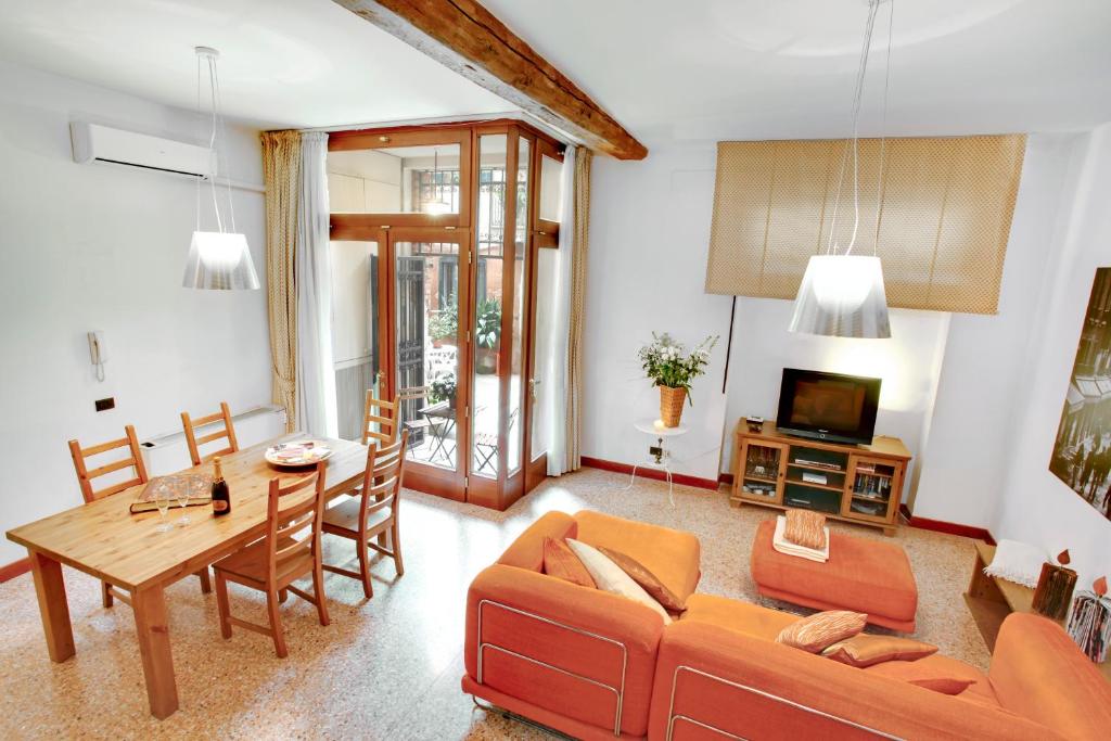 Ca' Cortigiane Suite by Ca Cortigiane - 2