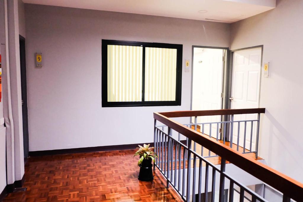 Lux Rooms Night Bazaar 복도