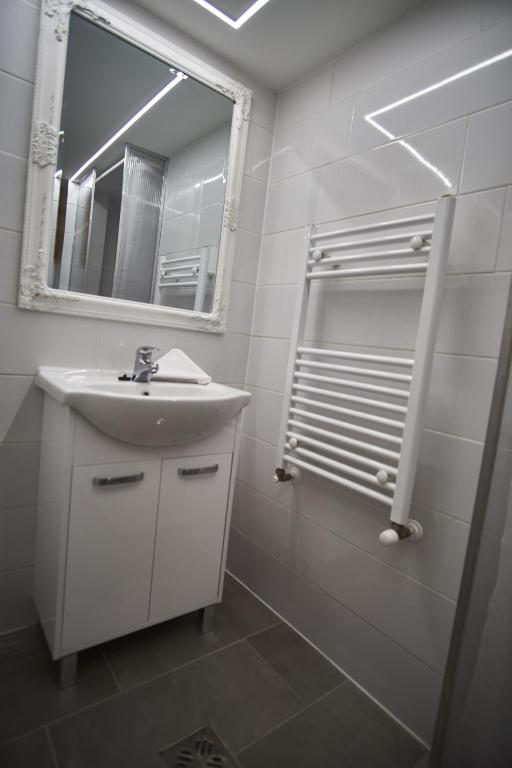 A32 Apartment | Budapest photo